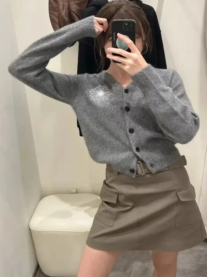 

Casual Sle ort Knitted Cardigan Women's Cotton Blend V-Ne Embroidered Waist-Cinching Long Sve Sweater Jaet