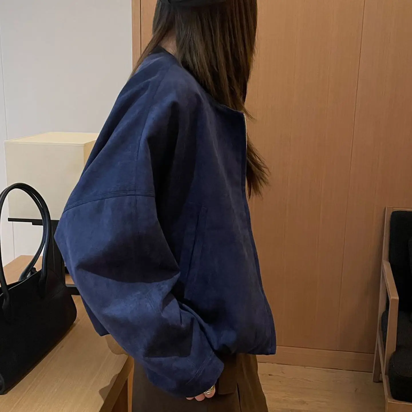 

Корейская замшевая куртка в стиле ретро, женская зимняя новинка, маленький размер, элегантное пальто без воротника, полиэстер, нейлон, волокно Cosite