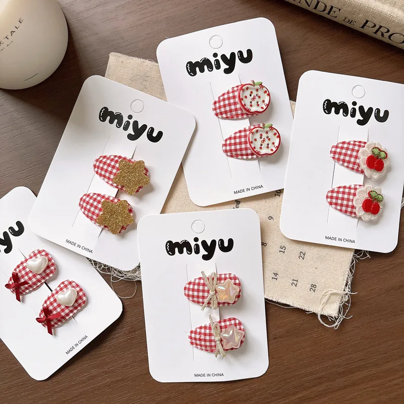 

2pcs/set Sweet Toddler Girls Hair Clips Set Red Plaid Star Cartoon Design Small Barrettes for Bangs Cute Side Hair Accessories