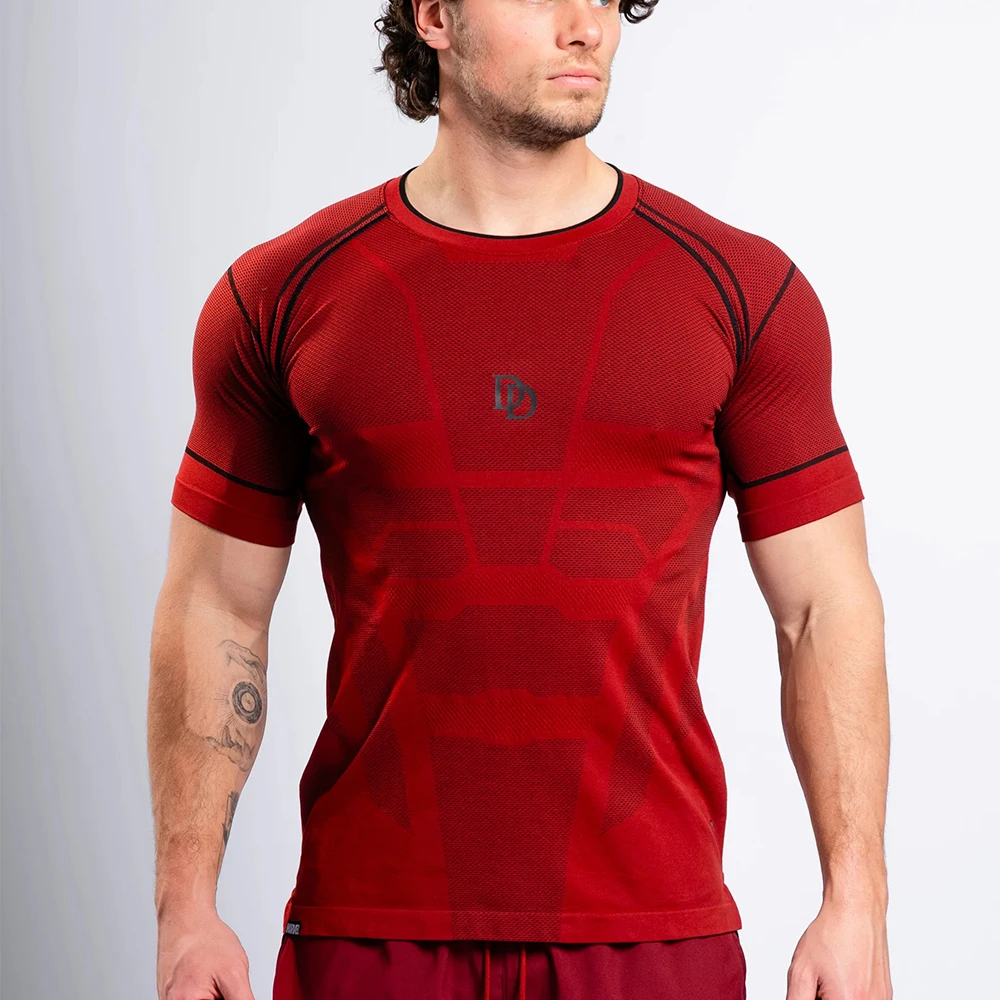 Camiseta de manga corta para hombre, traje súper Daredevil de MARVEL, color carmesí, para verano, entrenamiento en gimnasio, sudadera para correr, camiseta para lucha y boxeo, 2026