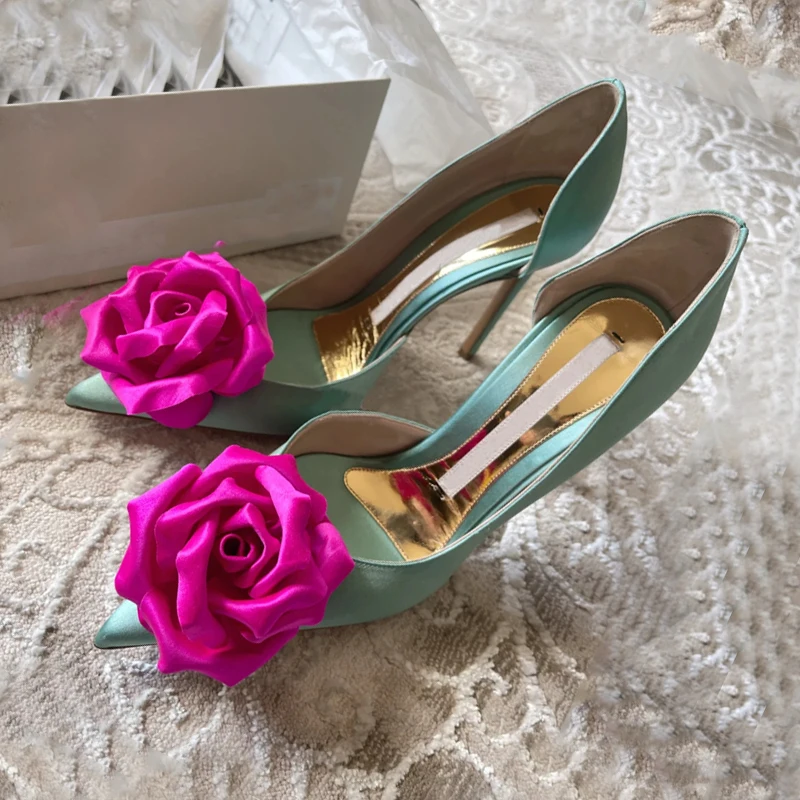 New internet celebrity with the same slim heel rose flower design, niche design, fashionable high heels, female pointed toe