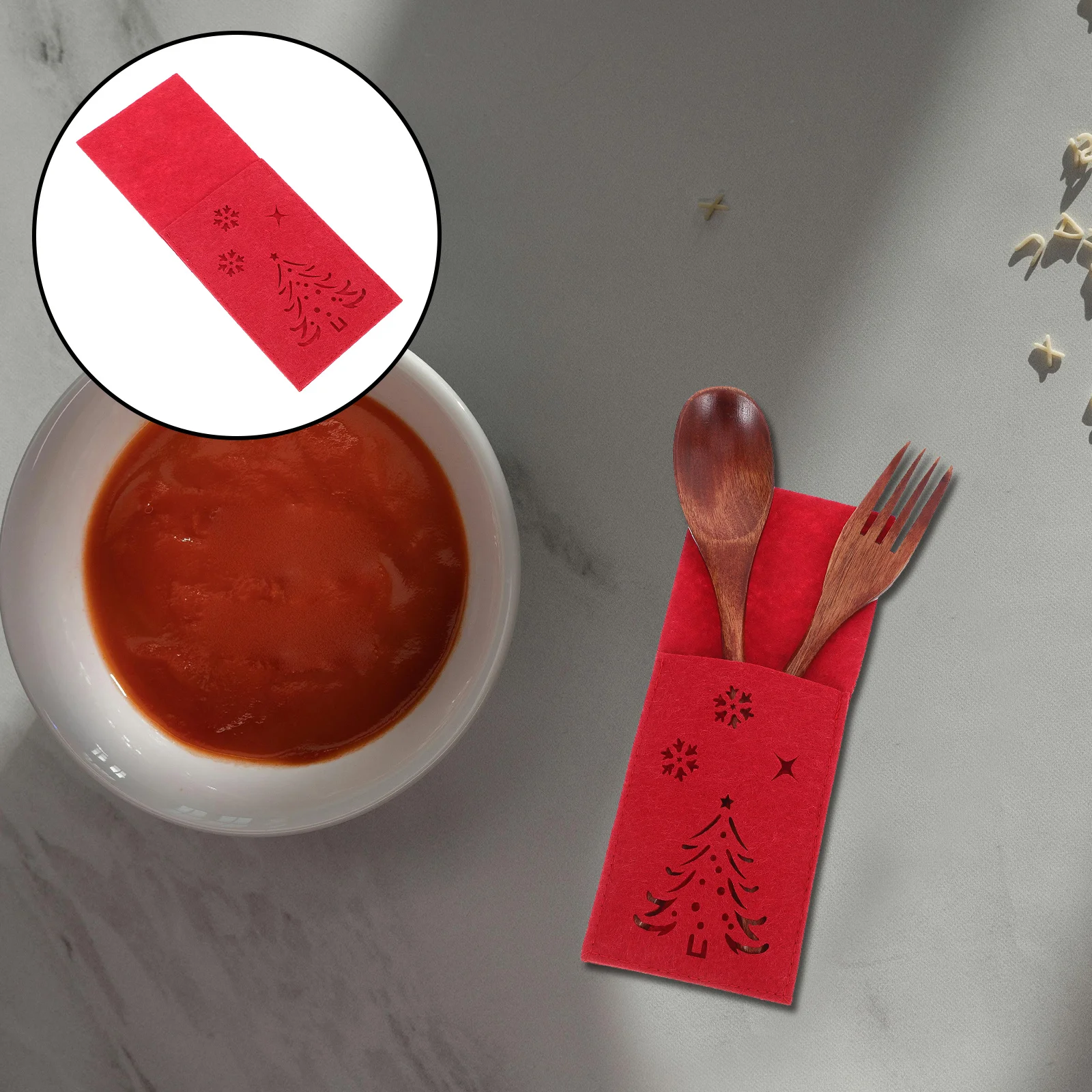 

4Pcs Christmas Cutlery Bags Red Tableware Holder with Snowflake Tree Design Silverware Pouch for Festive Dinner Table Decoration