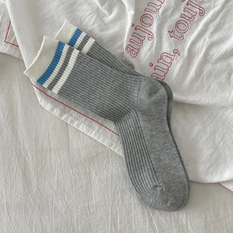 1 زوج امرأة منتصف جوارب أنبوبية موضة القطن ربيع الخريف اليابانية مخطط الجوارب الطويلة جودة عالية 2026 عادية رمادي الكاحل الجوارب