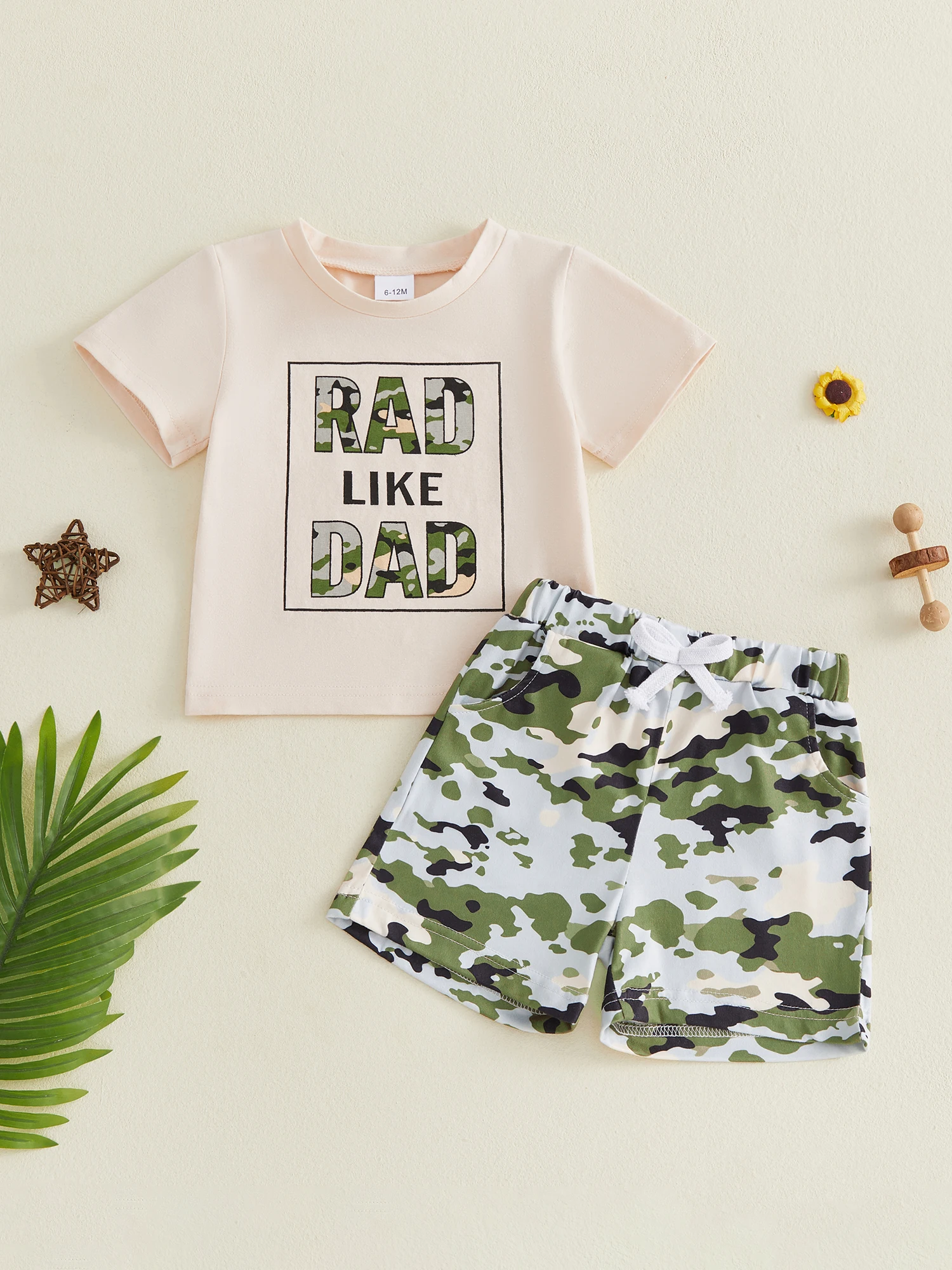 

Летние комплекты одежды для маленьких девочек из 2 предметов: топы с короткими рукавами, круглым вырезом и цветочным принтом, а также джинсовые шорты с бантом