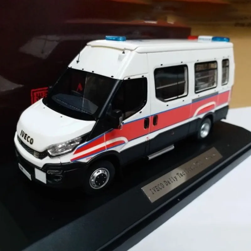 

1:43 Scale Lveco Motor Force Car Model Simulation Resin Toy Model Static Decoration Gift Souvenirs