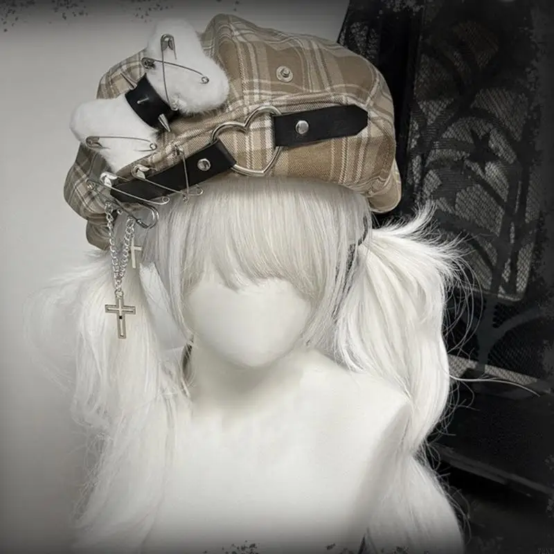 72XE Hat Painter Hat with Heart Metal Chain for City Walk Hat British Hat