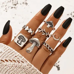 7Pcs/Set Vintage Goth Mushroom Rings For Women Punk Silver Color Heart Moon Geometric Finger Ring Set Goblincore Gothic Jewelry