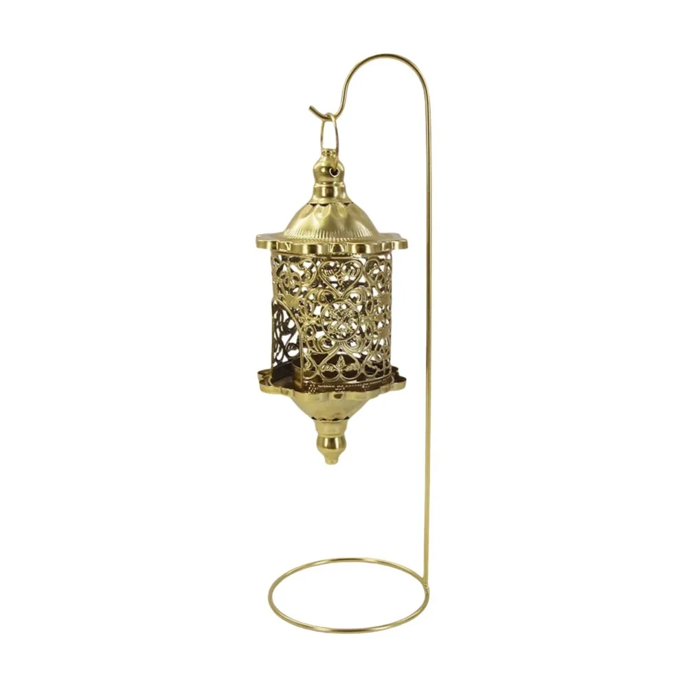 Tabletop Ornament Vintage Hollow Metal Candlestick Romantic Iron Candle Stand Handicraft Baroque Candlestick Living Room