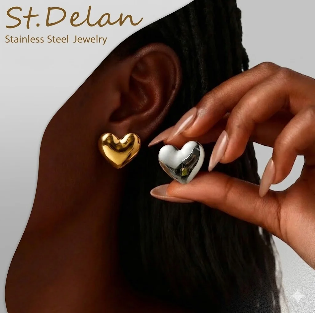 St-Delan Classic Stainless Steel Heart-Shaped Hoop Earrings — 18K Gold-Plated, Hypoallergenic, Everyday Accessory for Women