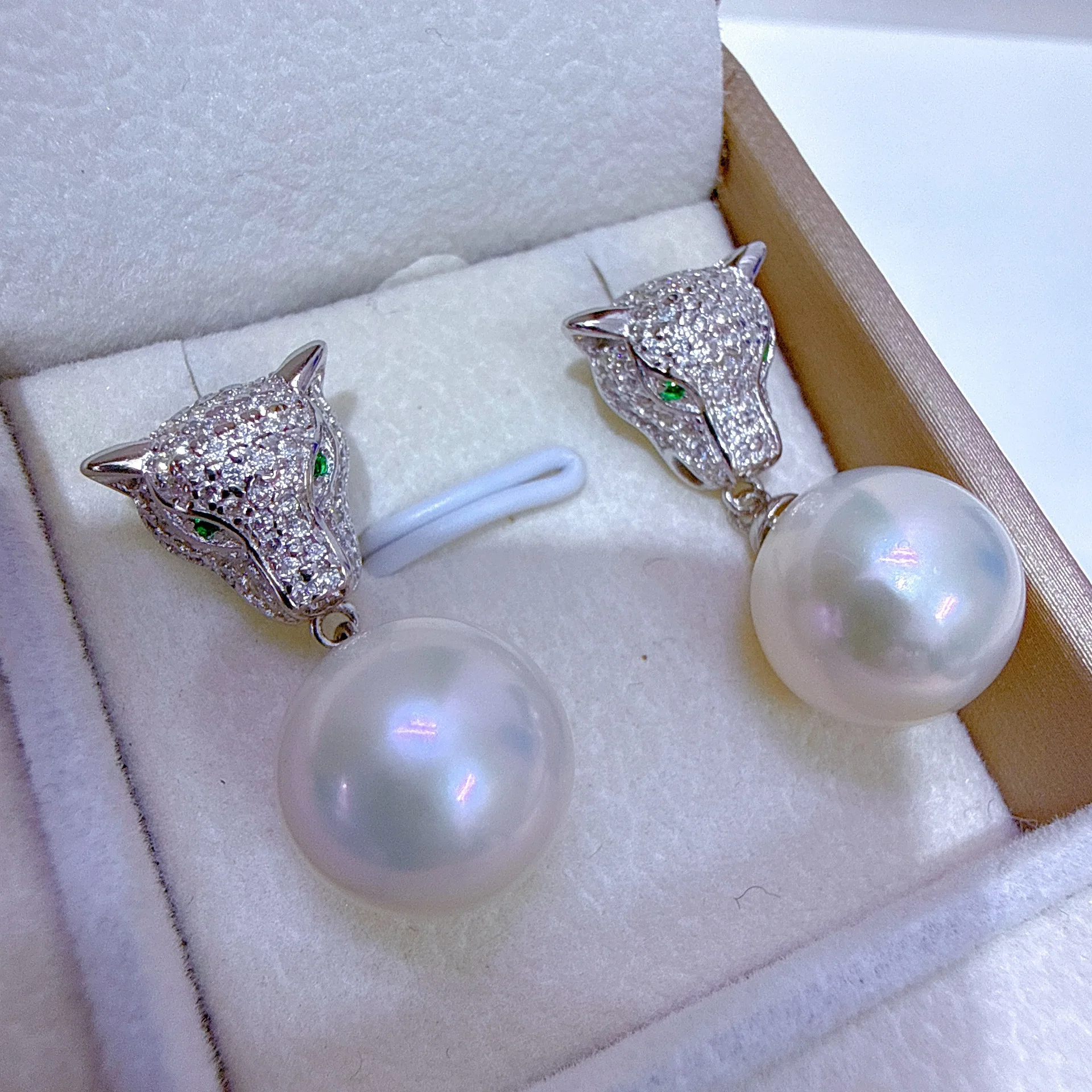 

S925 Silver Leopard Head Universal Buckle Natural South Sea Pearl Pendant Earnail Ring AAAA 11-12mm