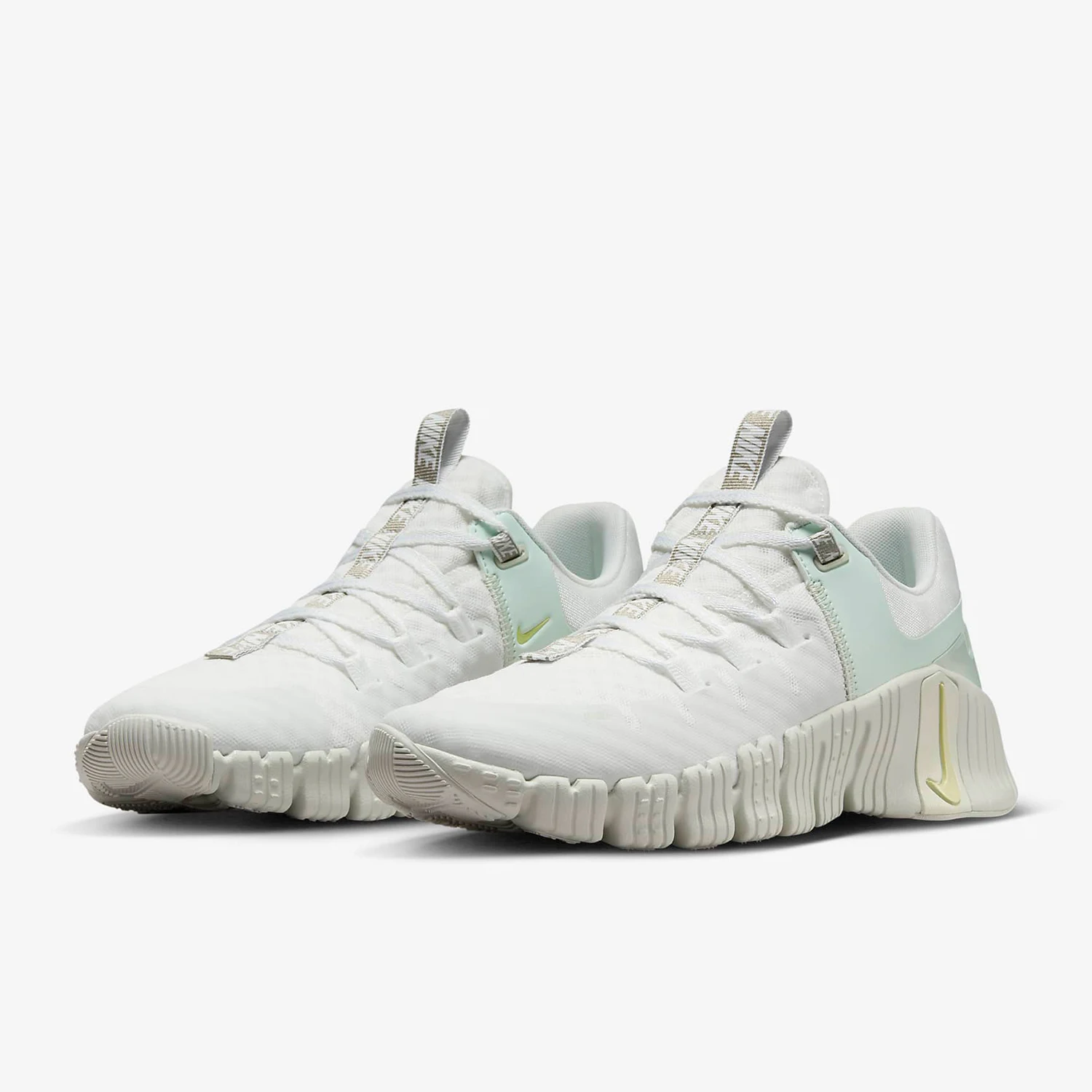 

Оригинальные женские дышащие кроссовки Nike Free Metcon 5PRM FJ1548-100