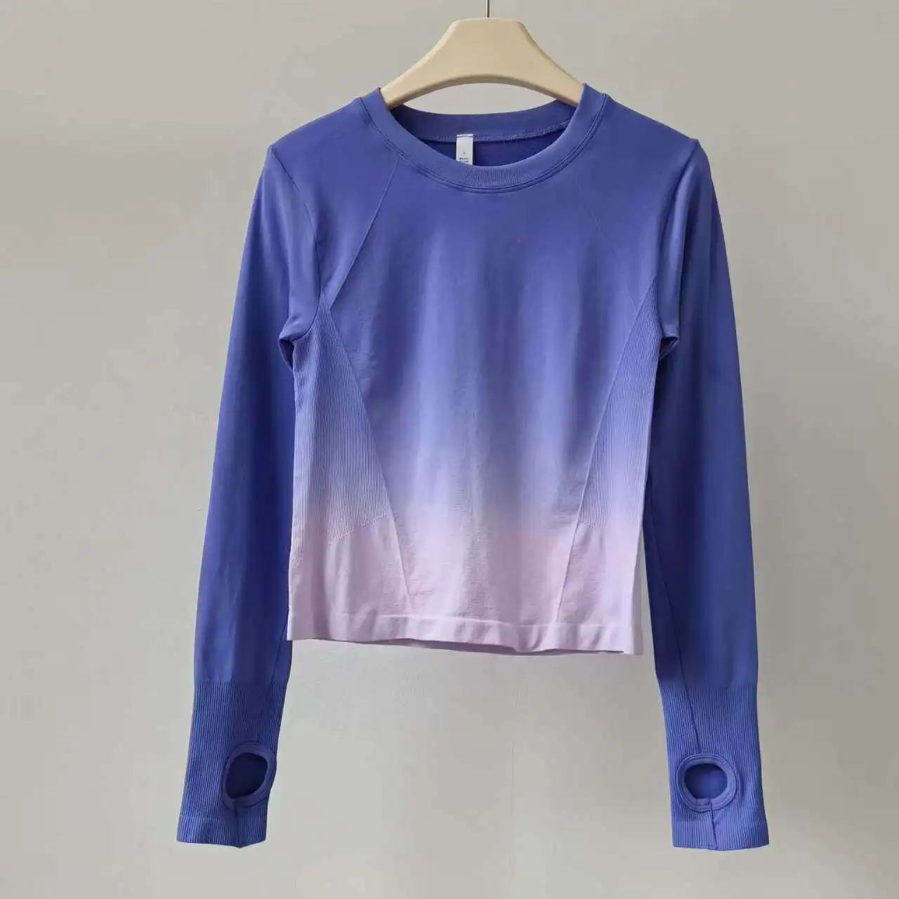 Damen-Yoga-Sportshirt mit Farbverlauf, leicht, atmungsaktiv, schnelltrocknend, langärmelig, schweißabsorbierendes Fitness-Oberteil – Detail 2