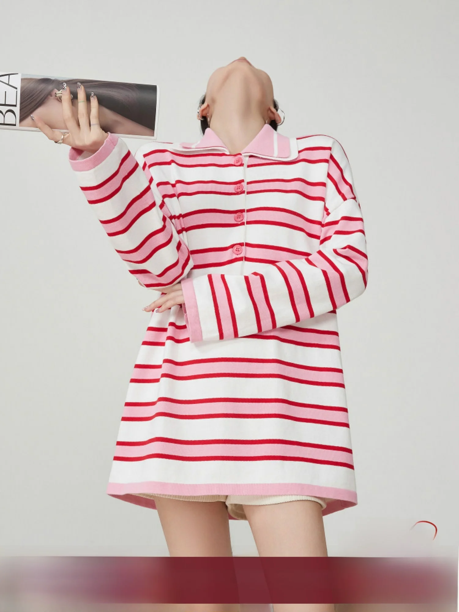 

Розовая полосатая вязаная футболка Dopne с длинным рукавом, женская, свободного кроя, в корейском стиле, с двойным воротником, средней длины, прикрывающая бедра, топ