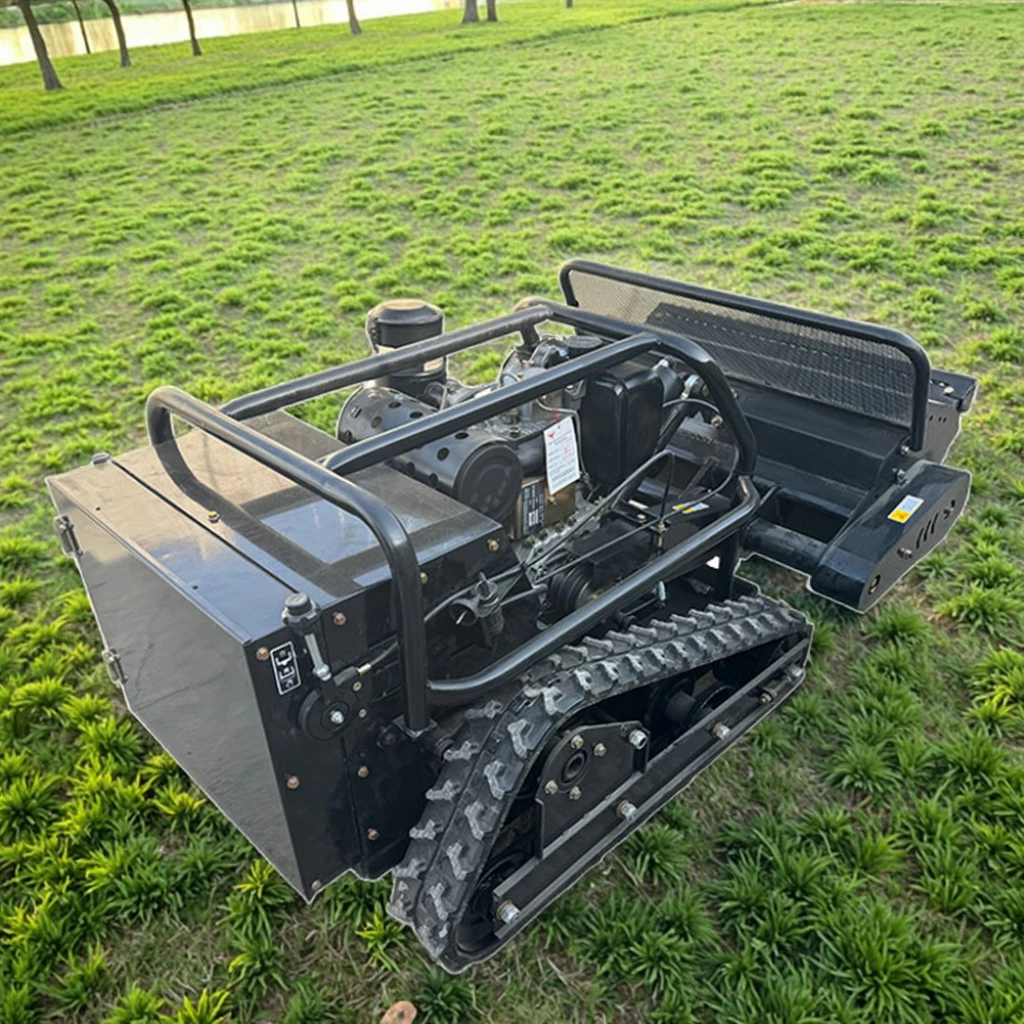 جزازة زاحفة ديزل ذكية متعددة الوظائف محرك أساسي جديد للتحكم عن بعد في العشب الميداني لمزرعة البستان #4