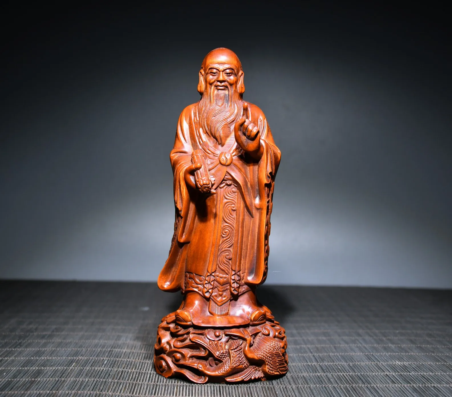 

7"Tibetan Temple Collection Old Boxwood Lao Tzu saint Founder of Tao Te Ching moral god Buddha Worship Hall Town house