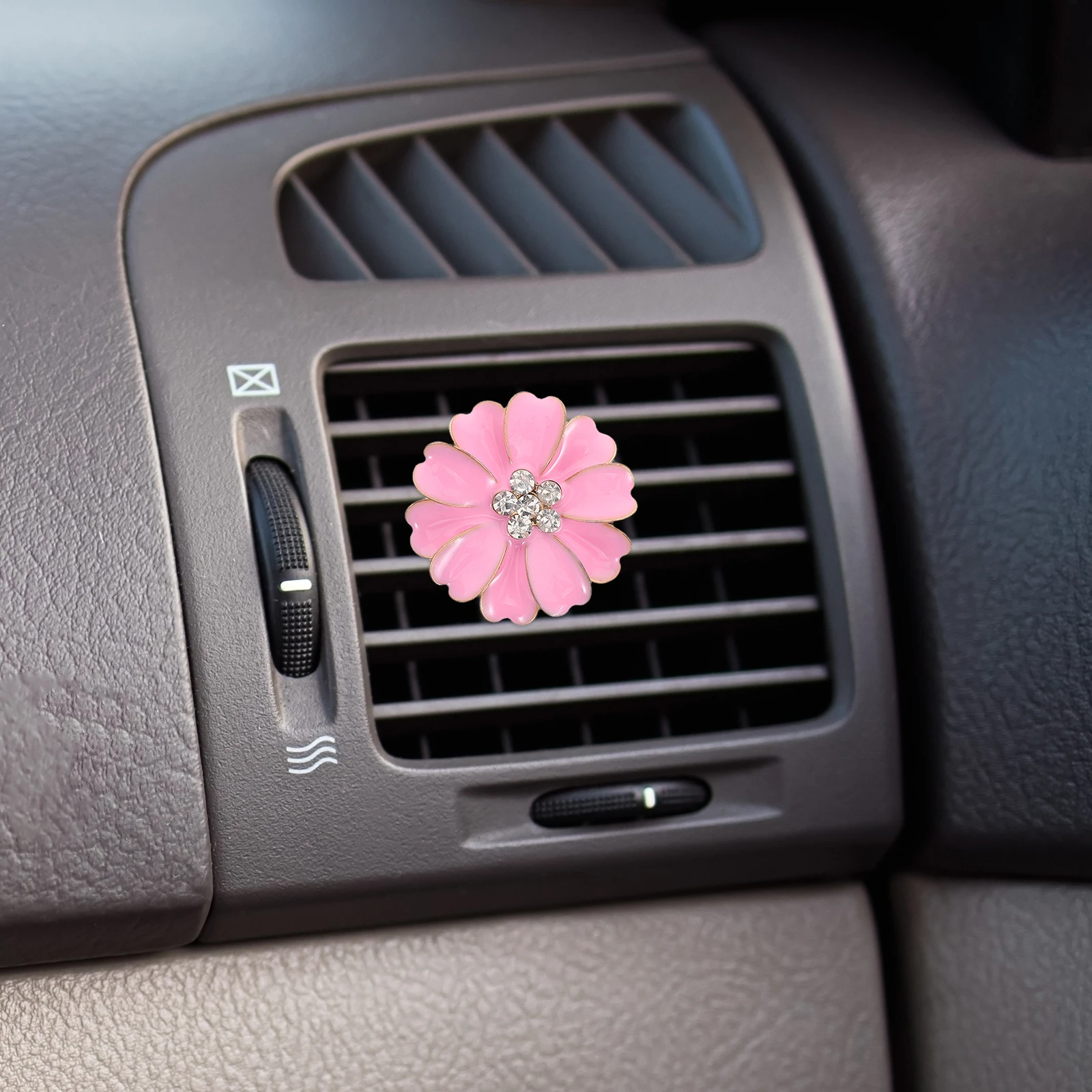 

2 Pcs Air Outlet Perfume Clip Car Diffuser Vent Charms Decorate Automatic Flower Clips Plastic Decoration