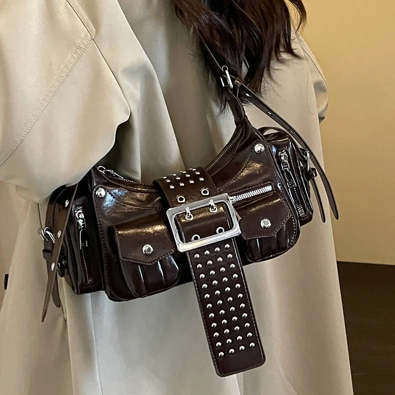 Y2K Rivets Spicy Girl One Shoulder Crossbody Bag Vintage PU Leather ladies Motorcycle Bag Large Capacity Women Armpit Bag Black
