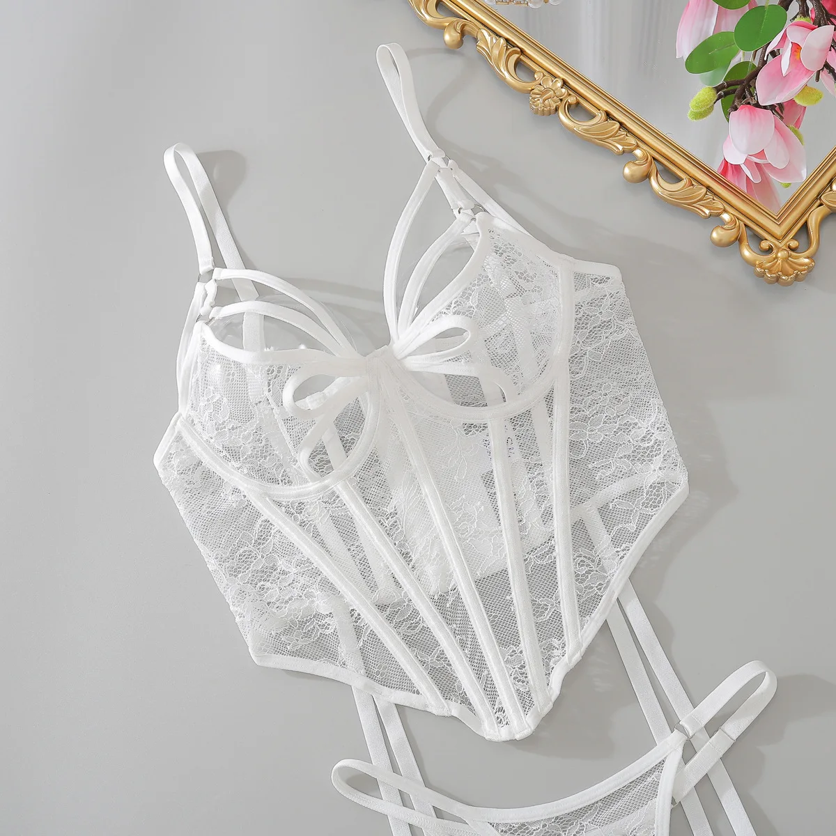 Set reggiseno trasparente scavato in pizzo sexy Lingerie stile puro desiderio da donna senza togliere la biancheria intima bianca femminile tentazione