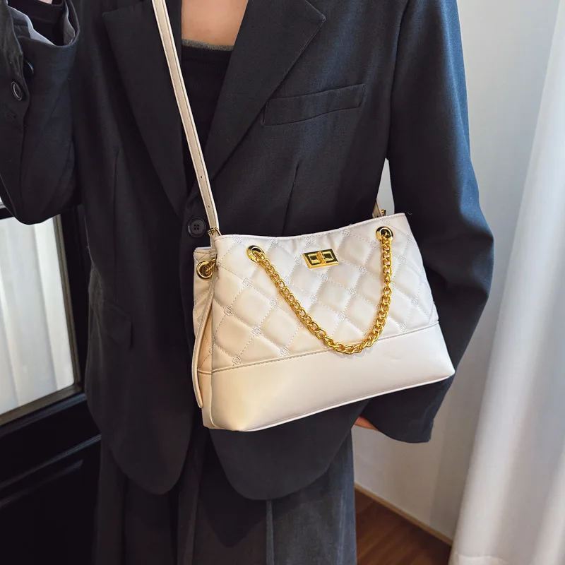 

2025 Autumn Winter Women's Chain Strap Tote Bag, Large Capacity Multi-way Shoulder Crossbody Purse, Work Bag for Office Commute