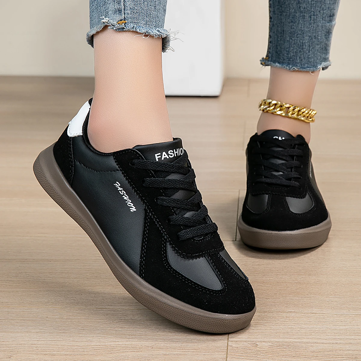 

YRZL Women's Shoes Lace Up Comfortable Breathable Women Sneakers Flat Skateboard Shoes Casual Vulcanize Shoes for Women Sneakers