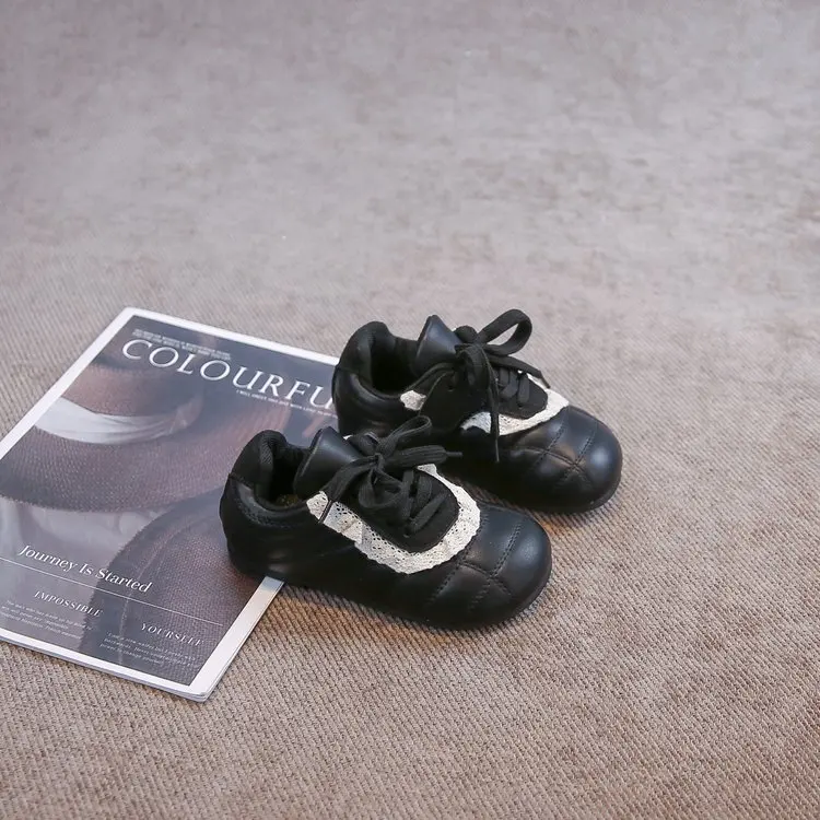 

2025 Summer Bestseller German Trainer Shoes - Elegant Lace Trim Breathable Mesh Lace-Up Soft Sole Flats