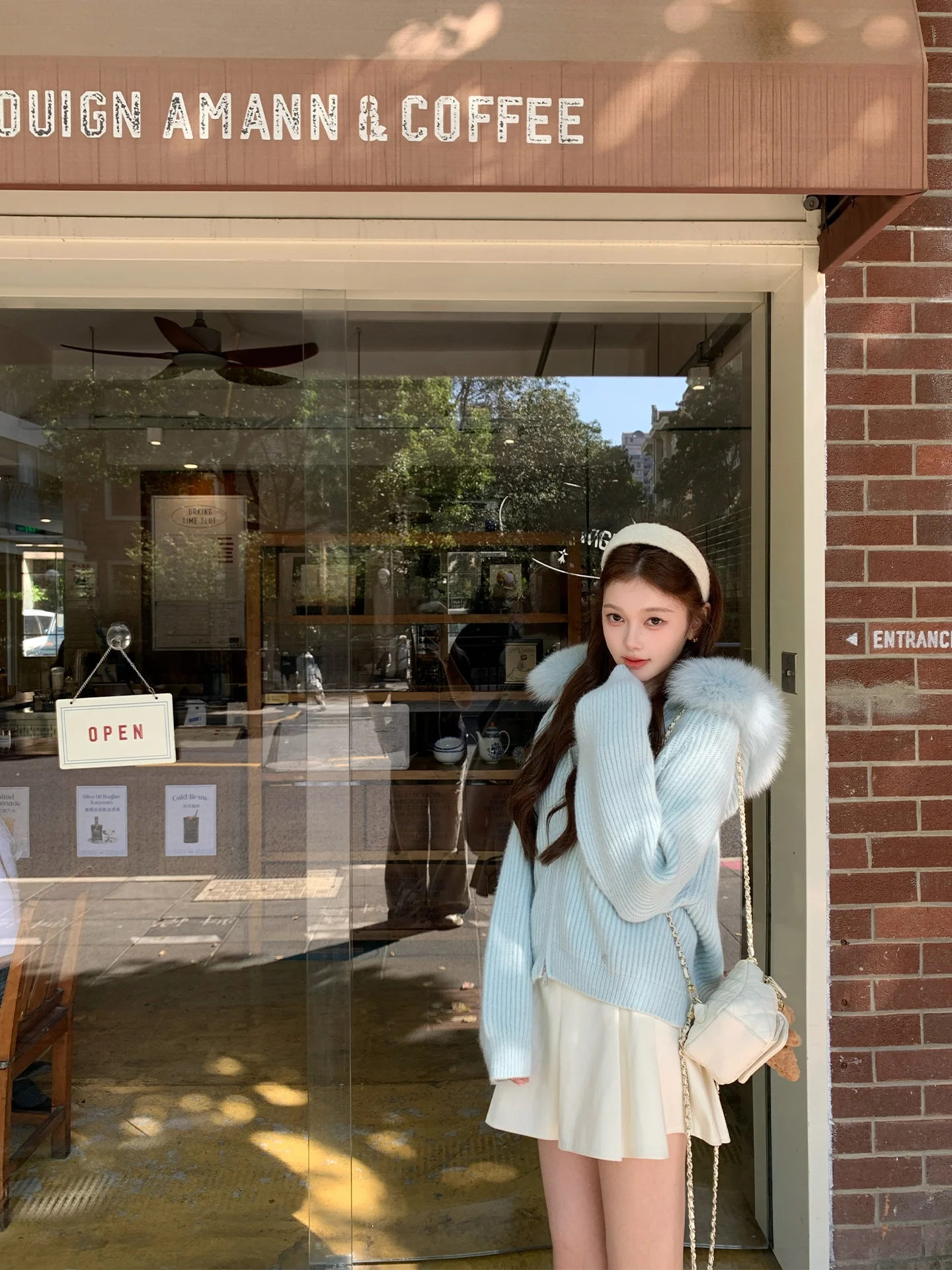 

Влюбленный маленький цизантема Daisy's, вязаный свитер с большим меховым воротником и капюшоном, топ на молнии, теплый осенне-зимний топ...