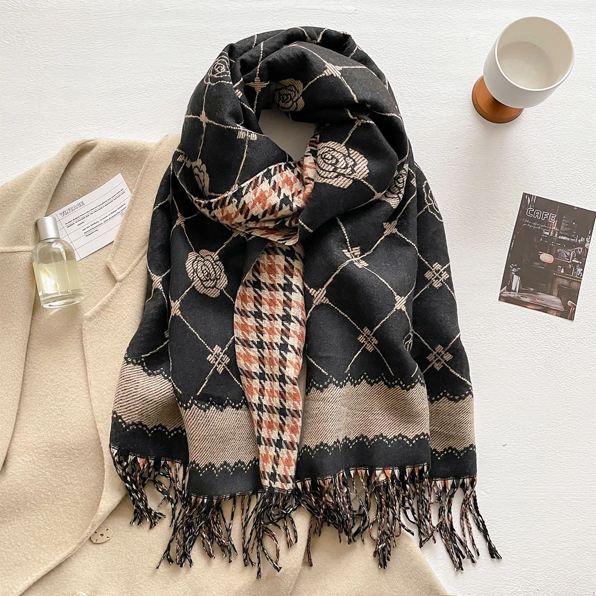 

Новый зимний женский кашемировый шарф с цветочным принтом, осенне-зимний утолщенный модный теплый и универсальный шарф с кисточками, шаль, 5 цветов