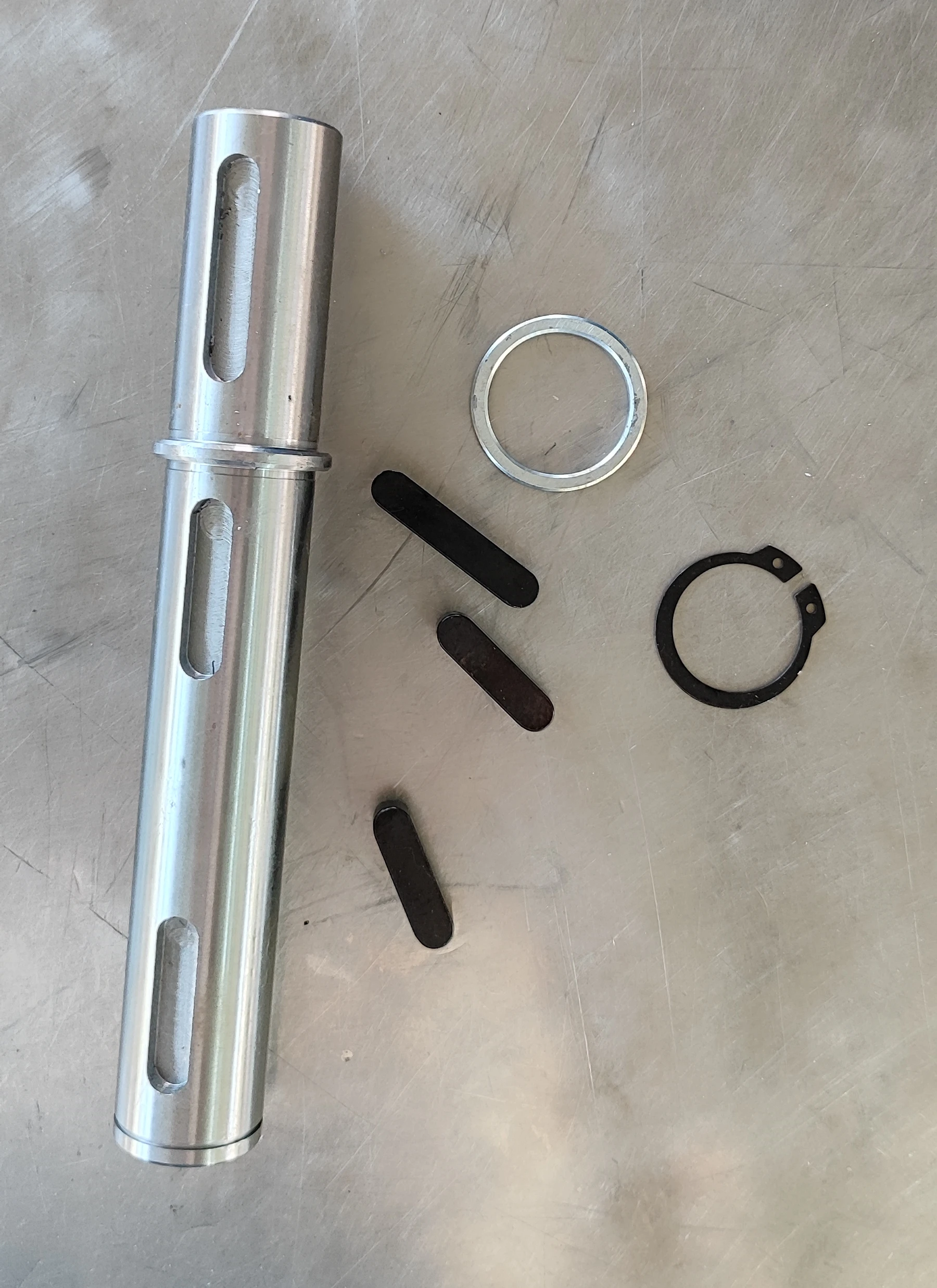 عمود إخراج مزدوج واحد من CYAutoman لمخفض سرعة علبة التروس الدودية CYRV 90 NMRV110 NMRW90 VF90