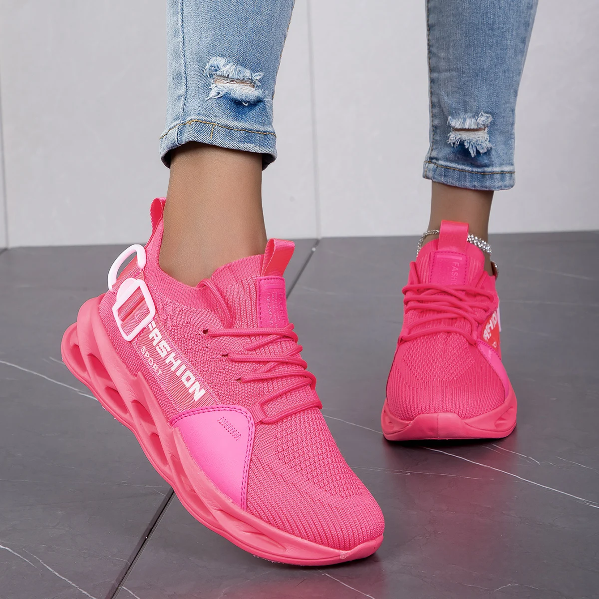 Chaussures de course respirantes coordonnantes pour hommes et femmes, baskets de sport à la mode, amateurs de plein air, loisirs, fitness, bord couteau