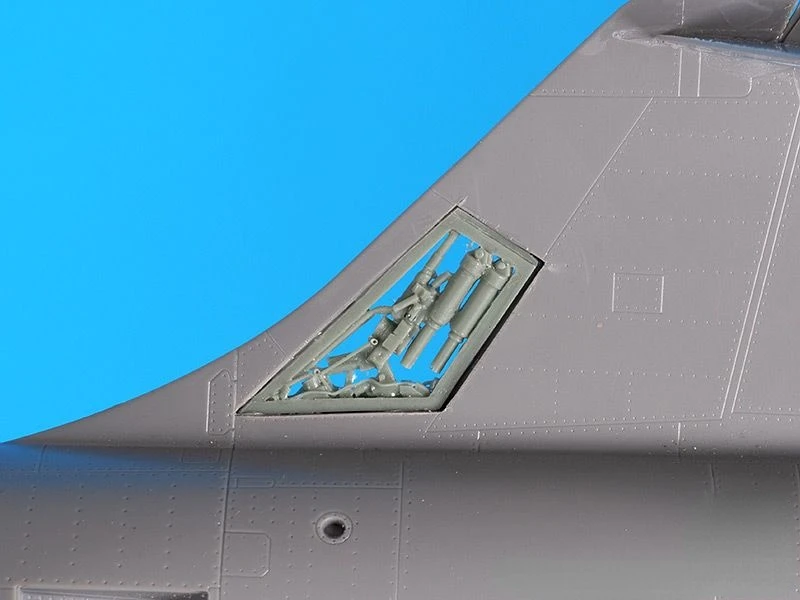1/48 Die Cast Resin Model Assembly Kit Aircraft Model Modification Parts Radar and Tail