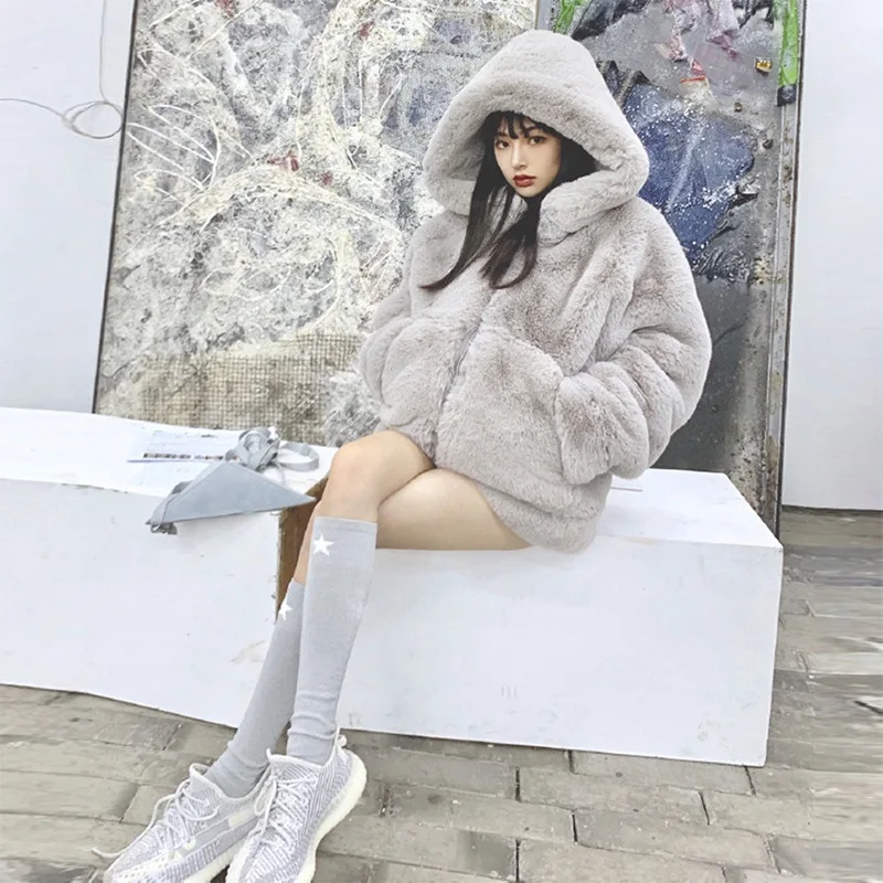 Korean loose fur coat for women in winter 2020, thickened snowman hoodie, imitation otter rabbit fur grass coat