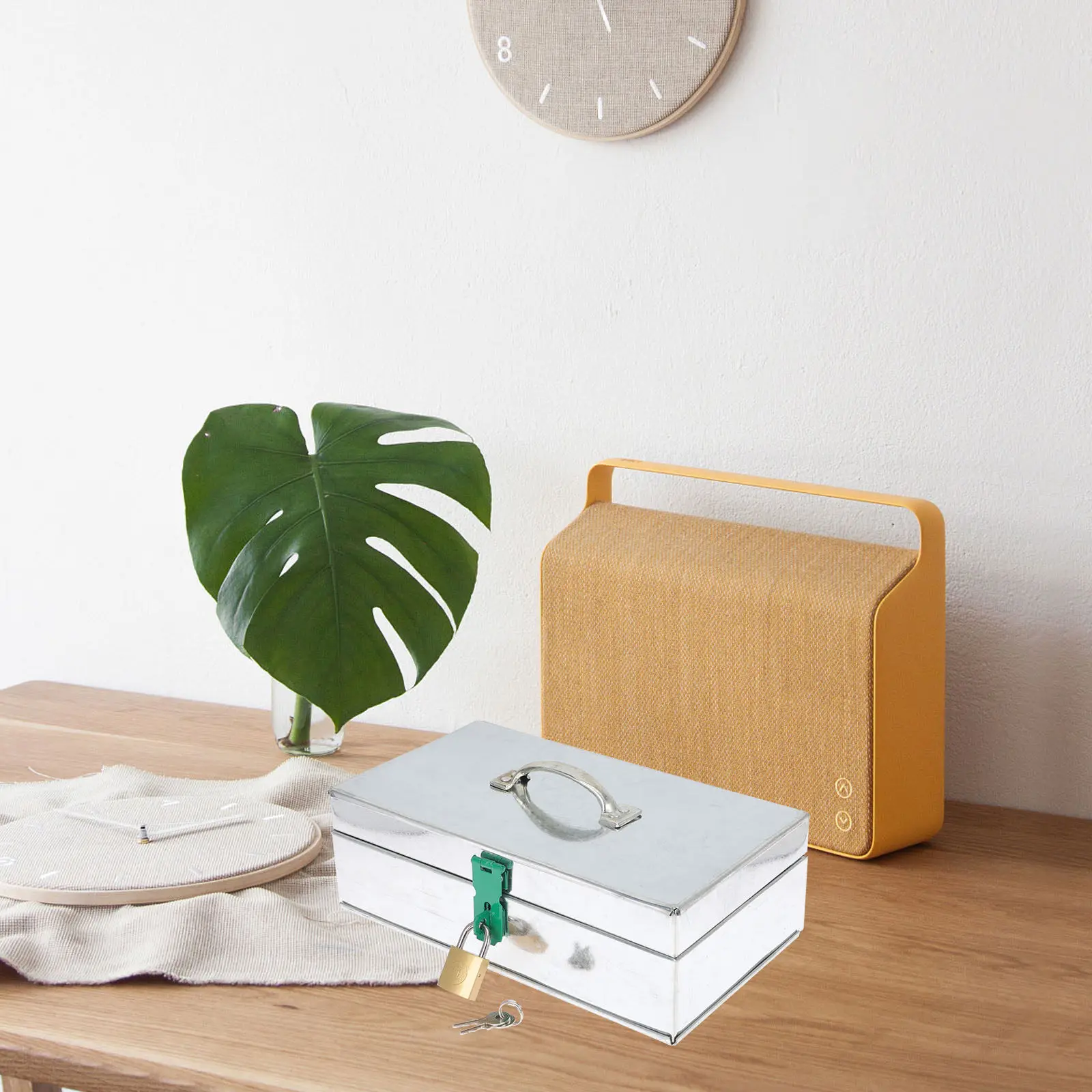 

Ящик для хранения садовых инструментов, металлический контейнер с замком и ручкой для организации садового инвентаря, для использования на улице