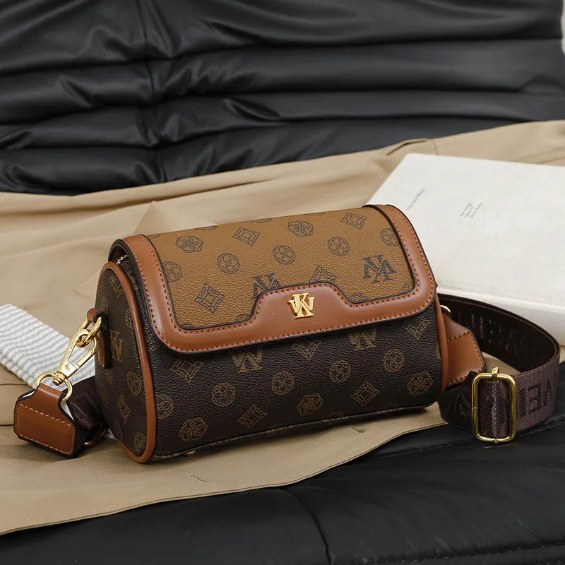 

Classic style, versatile and retro round patterned lady's shoulder bag with slanted strap - Boston bag size：21*10*13 CM