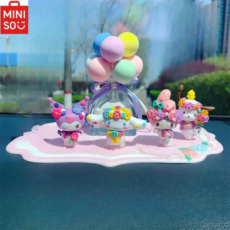 

MINISO Sanrio HelloKitty Family Car Center Console DIY Ornaments Cartoon Cinnamon Dog Kuromi Melody Girls Car Cute Accessories