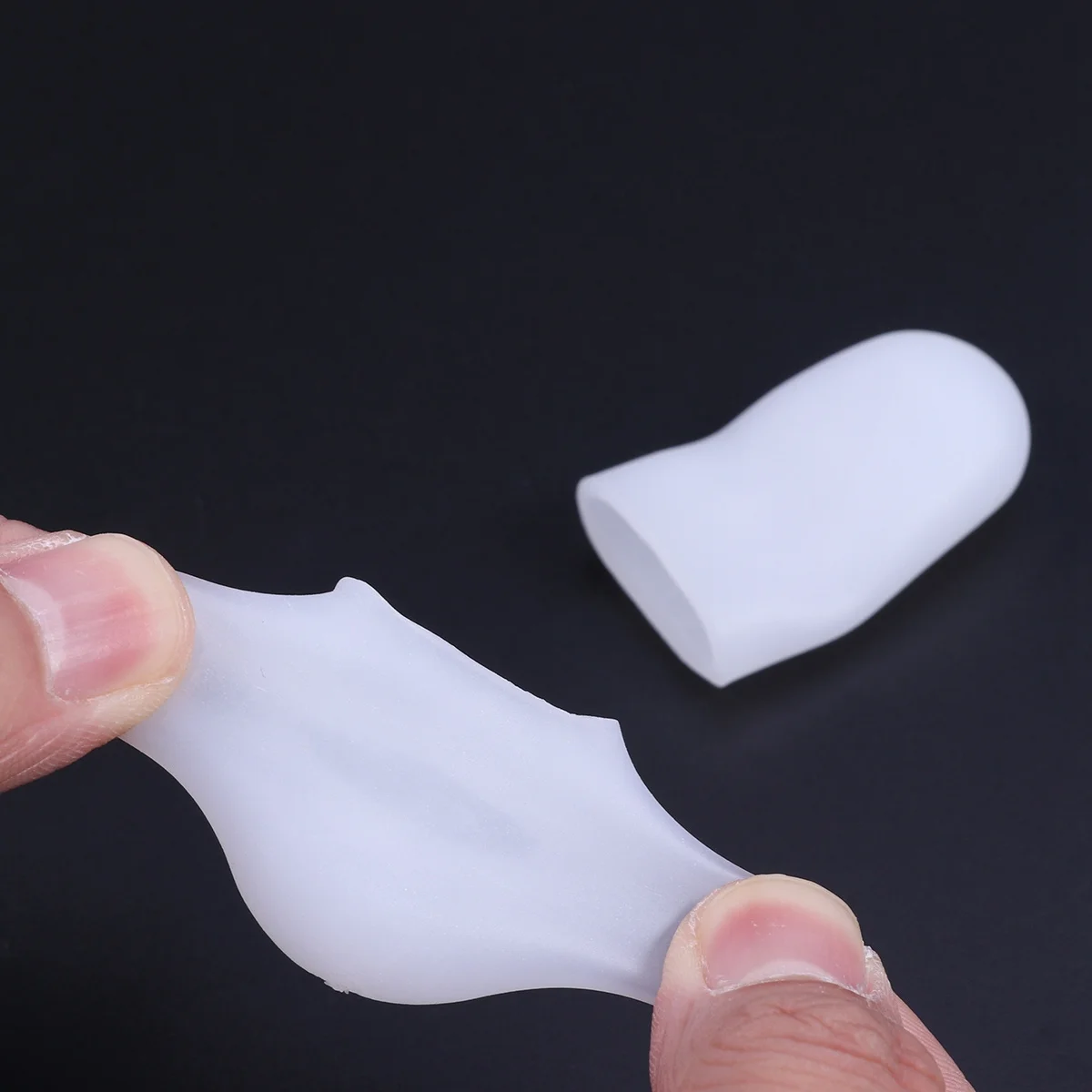 12個入り シリコンゲル トゥキャップ ホワイト ソフト 伸縮性 再利用可能 滑り止め 足ケア プロテクター 角質除去 男性 女性 ヘルスケア