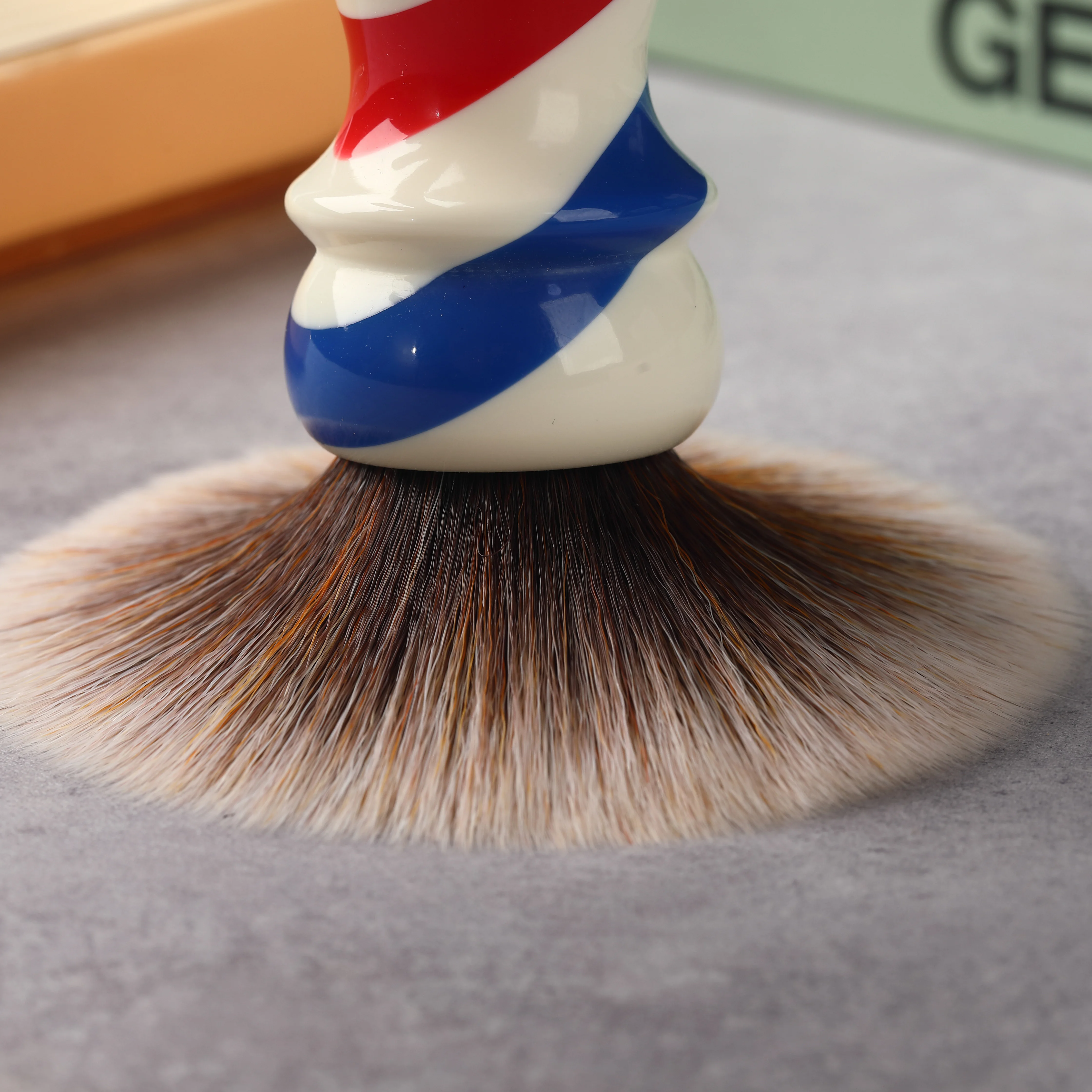 Yaqi 24MM New Barber Pole Style Brown Synthetic Knot Shaving Brush for Mens