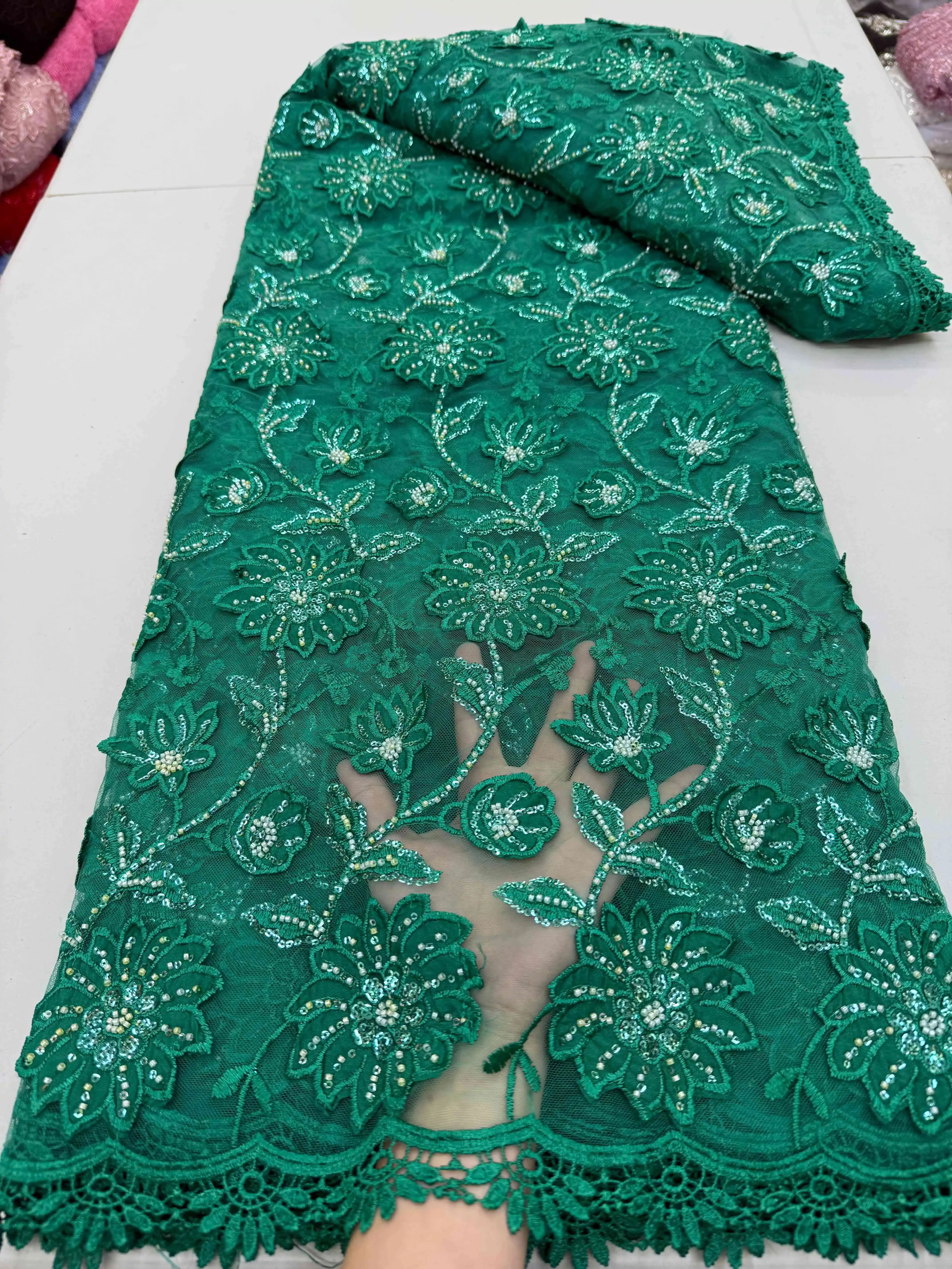 

3D Sequin Lace Fabric 2025 NEW White Elegant African Laser Embroidery Beaded Lace Fabric Nigerian Wedding Party Dresses AH2172