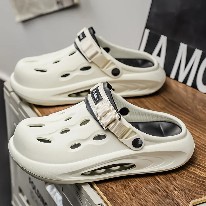 Paar-Stil für Männer und Frauen, Sommer 2022, Oberbekleidung, ausgeschnittene, rutschfeste Strandschuhe, Deodorant-Sandalen und Hausschuhe mit doppeltem Verwendungszweck