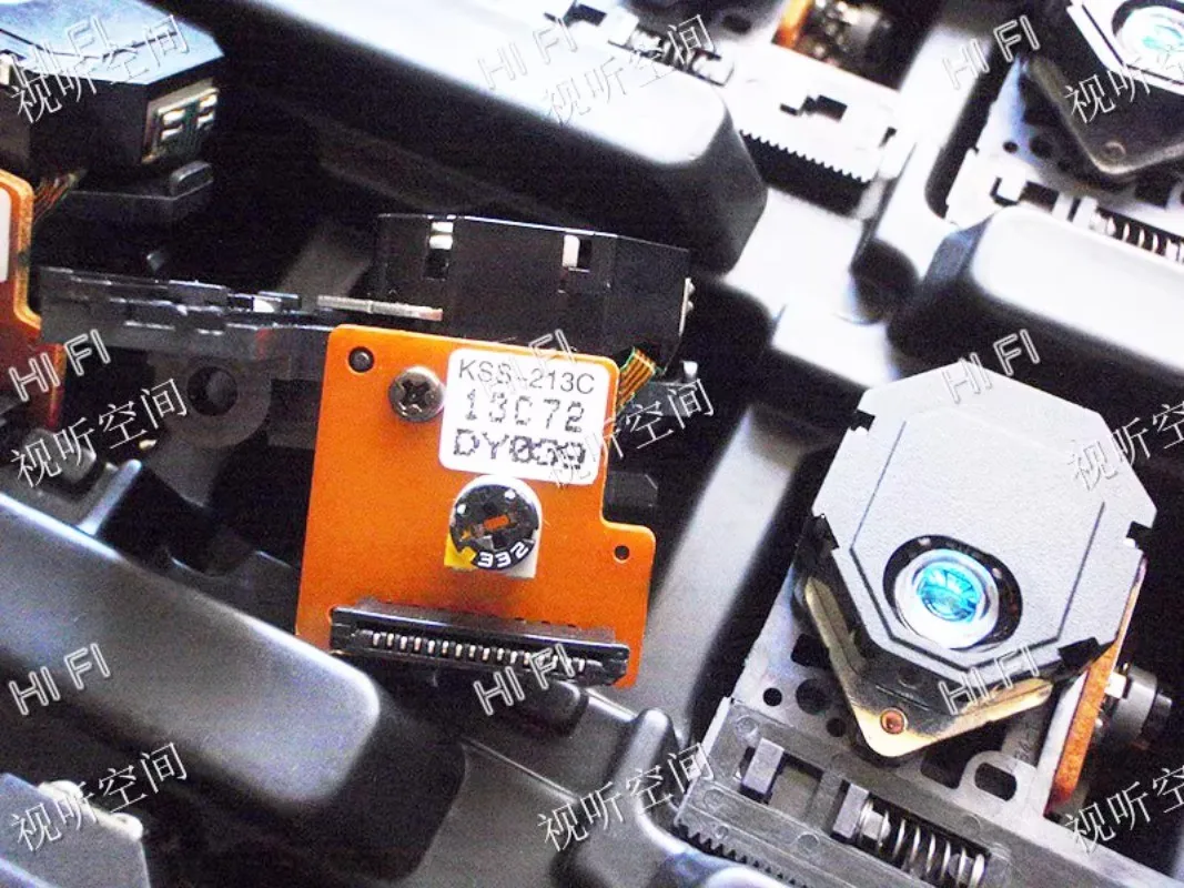 ใหม่ KSS-213C หัวเลเซอร์ CD เลนส์ออปติคอลสำหรับเครื่องเล่นซีดีแทนที่ KSS-213B