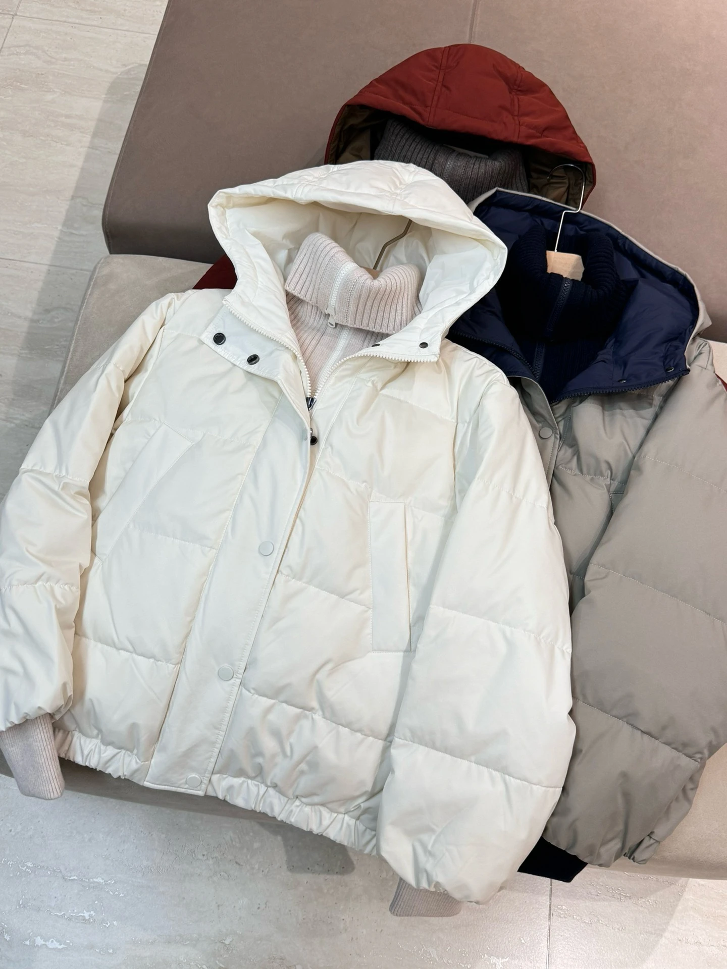 Casual solid color high quality hooded goose down jacket