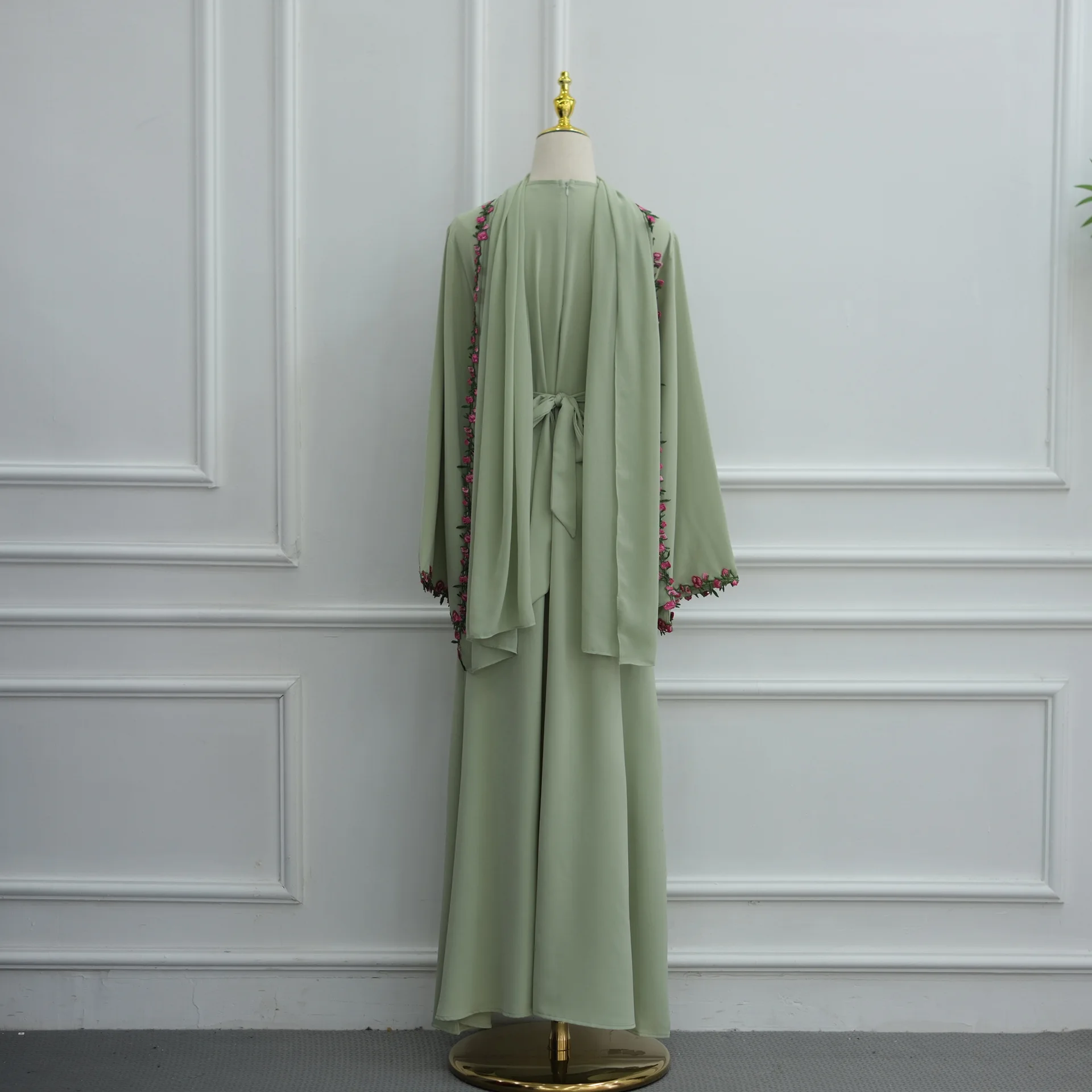 Zahraa Damenkleider Islamische Kleidung Freizeitkleid Spitzenblumen Neues Weiches Nida Geschlossenes Abaya Muslimisches Kleid mit Passendem Hijab – Detail 26