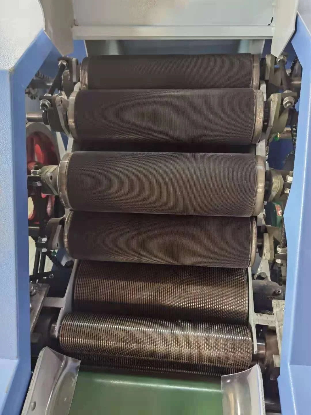 Wool Fiber Carding and Spinning Machine for Home Use