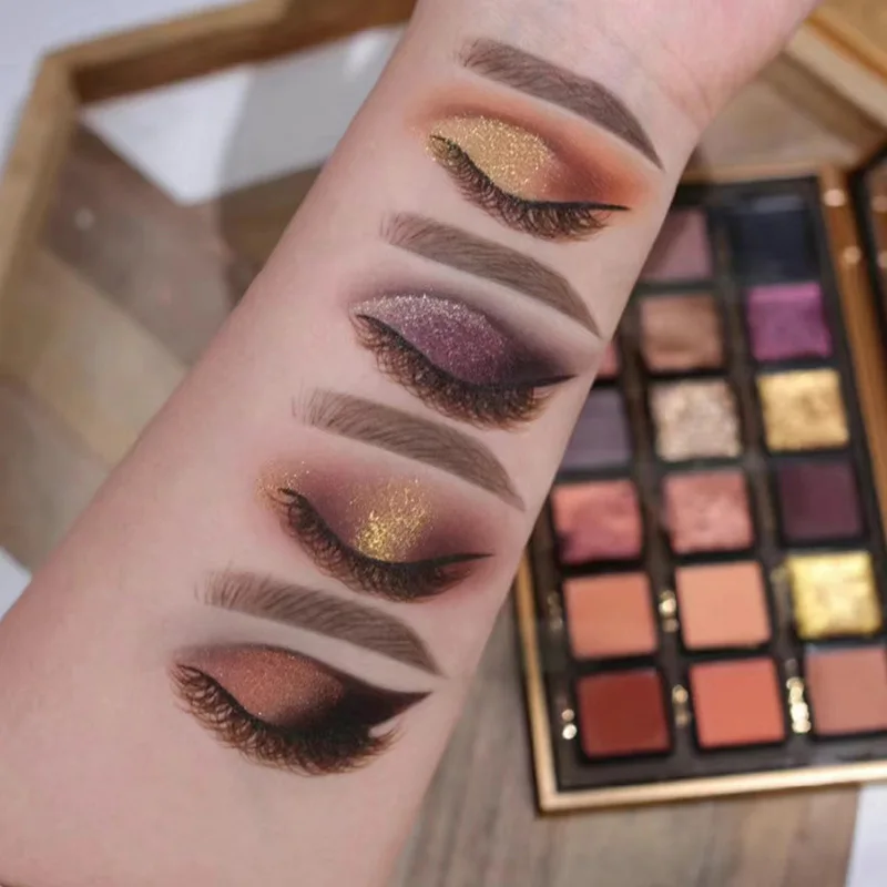 18 Color Golden Eye Shadow Palette Pearl Rose Gold black punk style Pearlescent Flow Glitter Matte Eyeshadow Palette Makeup view 4