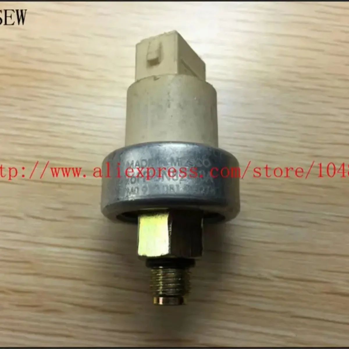 

XYQPSEW For Ford booster pump pressure switch 96FP-3N824-BA/96FP3N824BA