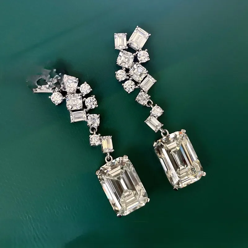 

Сережки из серебра 925 пробы с фианитами, 9 х13