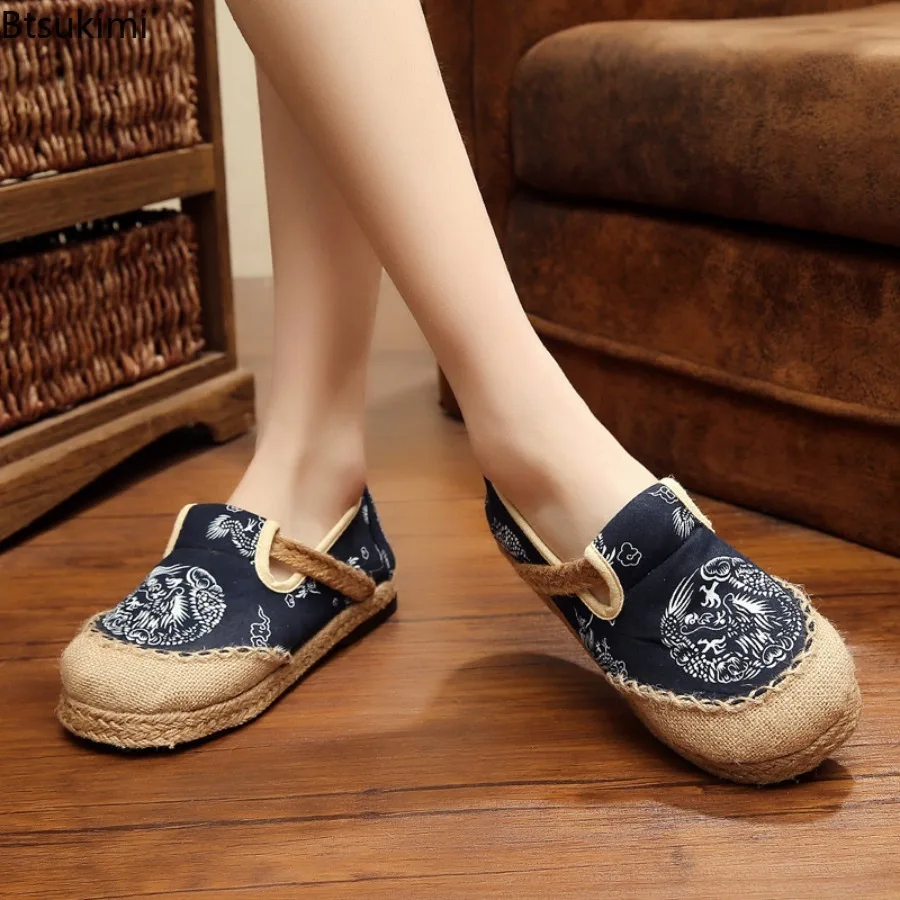New 2026 Women Shoes Simple Slip-on Round Toe Flats Casual Retro Printed Spring Autumn Canvas Sewing Handmade Female Cloth Shoes