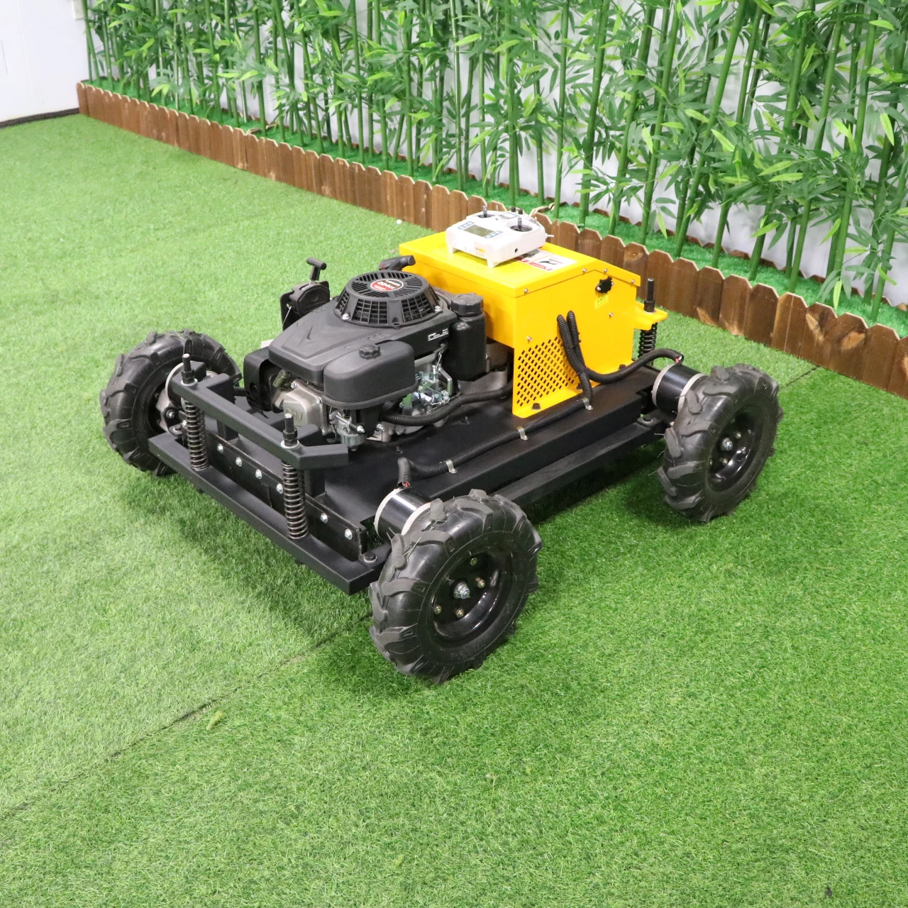 

Газонокосилка с настраиваемой шириной среза 550 мм, мощная и долговечная газонокосилка с дистанционным управлением, газонокосилка с дистанционным управлением на расстоянии до 500 м.