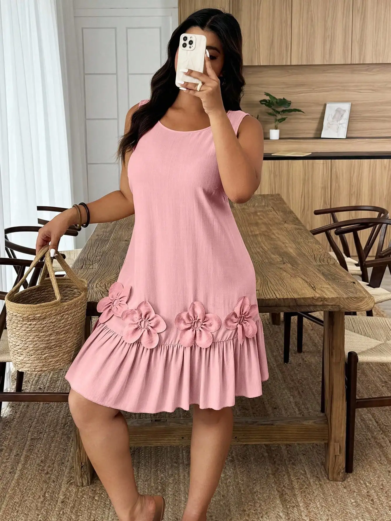 

Plus Size Sleeveless Casual Dress With 3D Floral Appliques And Ruffle Hem