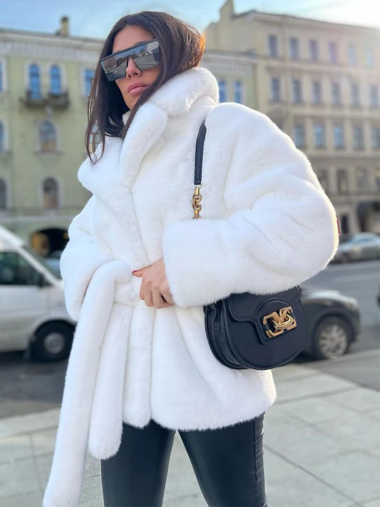 2024 Winter Belted Faux Fur Coat Women Luxury Pure White Thick Warm Fluffy Plush Jacket Ladies Brand Fashion Outerwear Overcoats