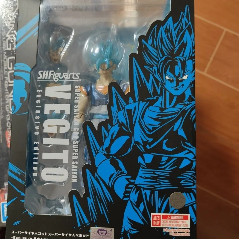 

Spot Bandai NYCC Limited SHF Super Blue Vegito Super Saiyan God
